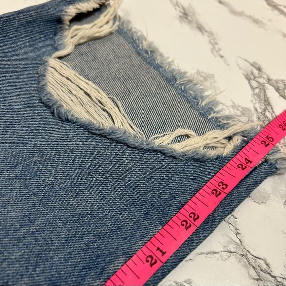 J. Crew Slouchy Boyfriend Capri Jeans Distressed Rocky Wash Raw Hem Sz 32 petite - Picture 8 of 8